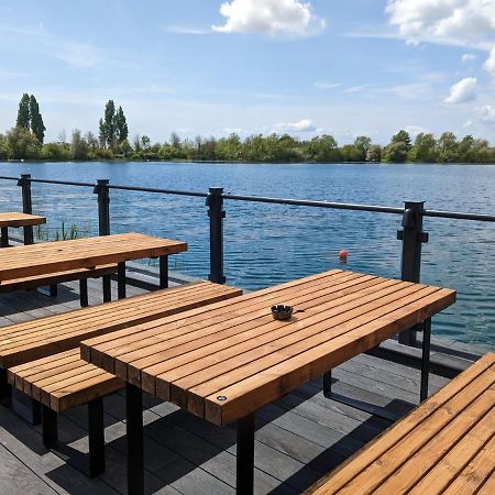 Chichester Lakeside Self-Catering Holiday Home Екстериор снимка