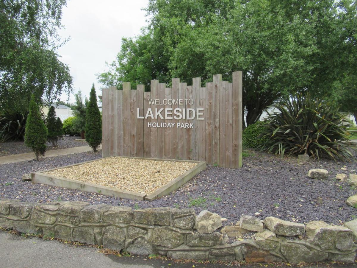 Chichester Lakeside Self-Catering Holiday Home Екстериор снимка