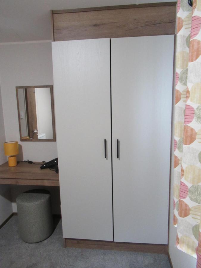 Chichester Lakeside Self-Catering Holiday Home Екстериор снимка
